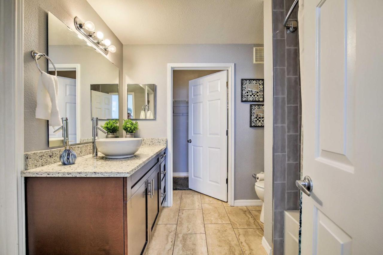 Modern Condo With Pool 4 Mi To Clearwater Beach! Buitenkant foto